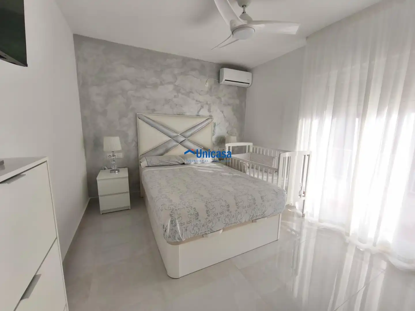 Habitación de Casa adosada en venta en Málaga