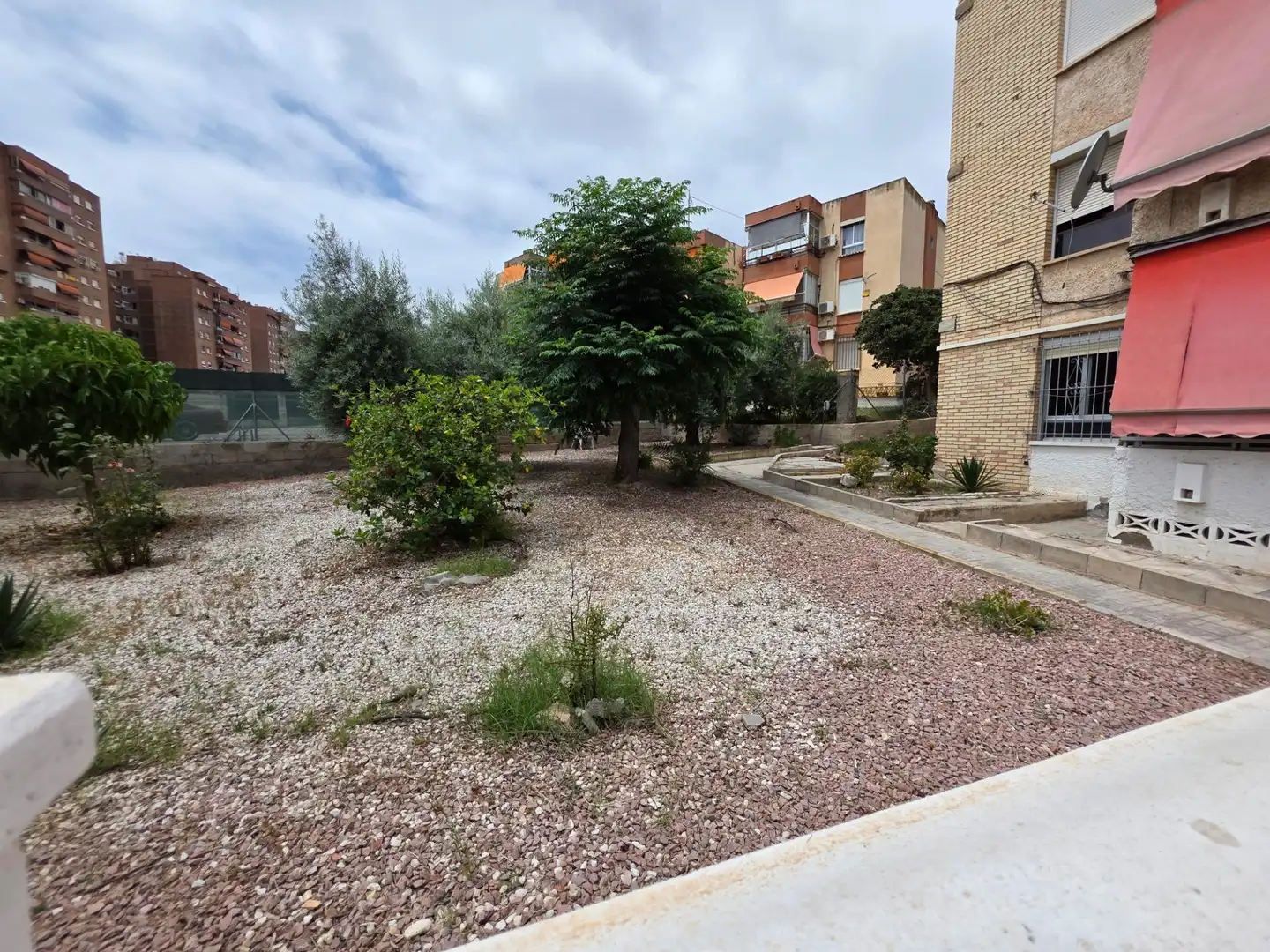 Pis amb jardí en venda a Calle CRONISTA VTE MARTINEZ MORELLA, imagen 3