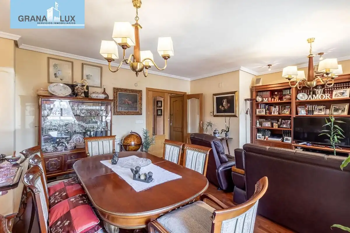 Dining room of Flat for sale in Granada  with Air Conditioner, Heating and Terrace