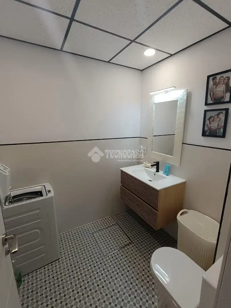 Baño de Piso en venta en Sevilla con Aire acondicionado