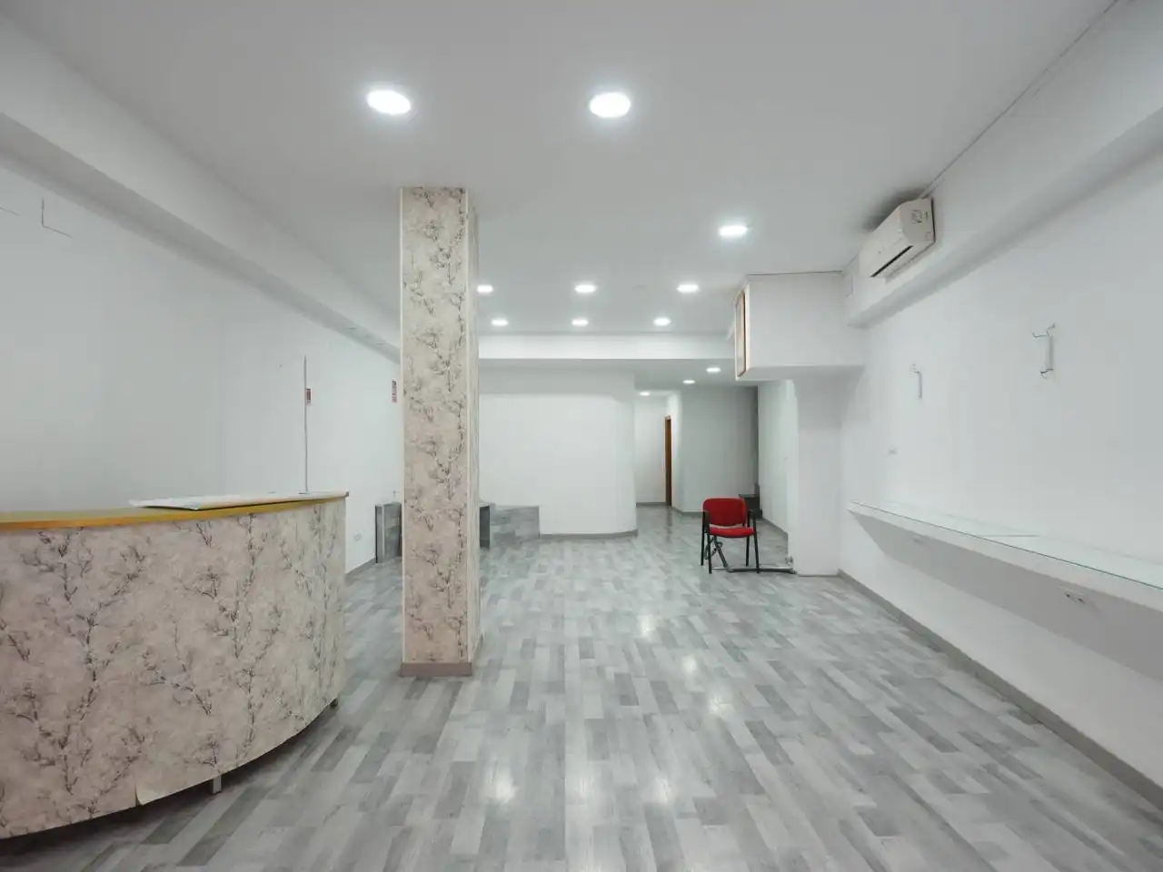 Local comercial de lloguer a Calle Barcelona, imagen 2
