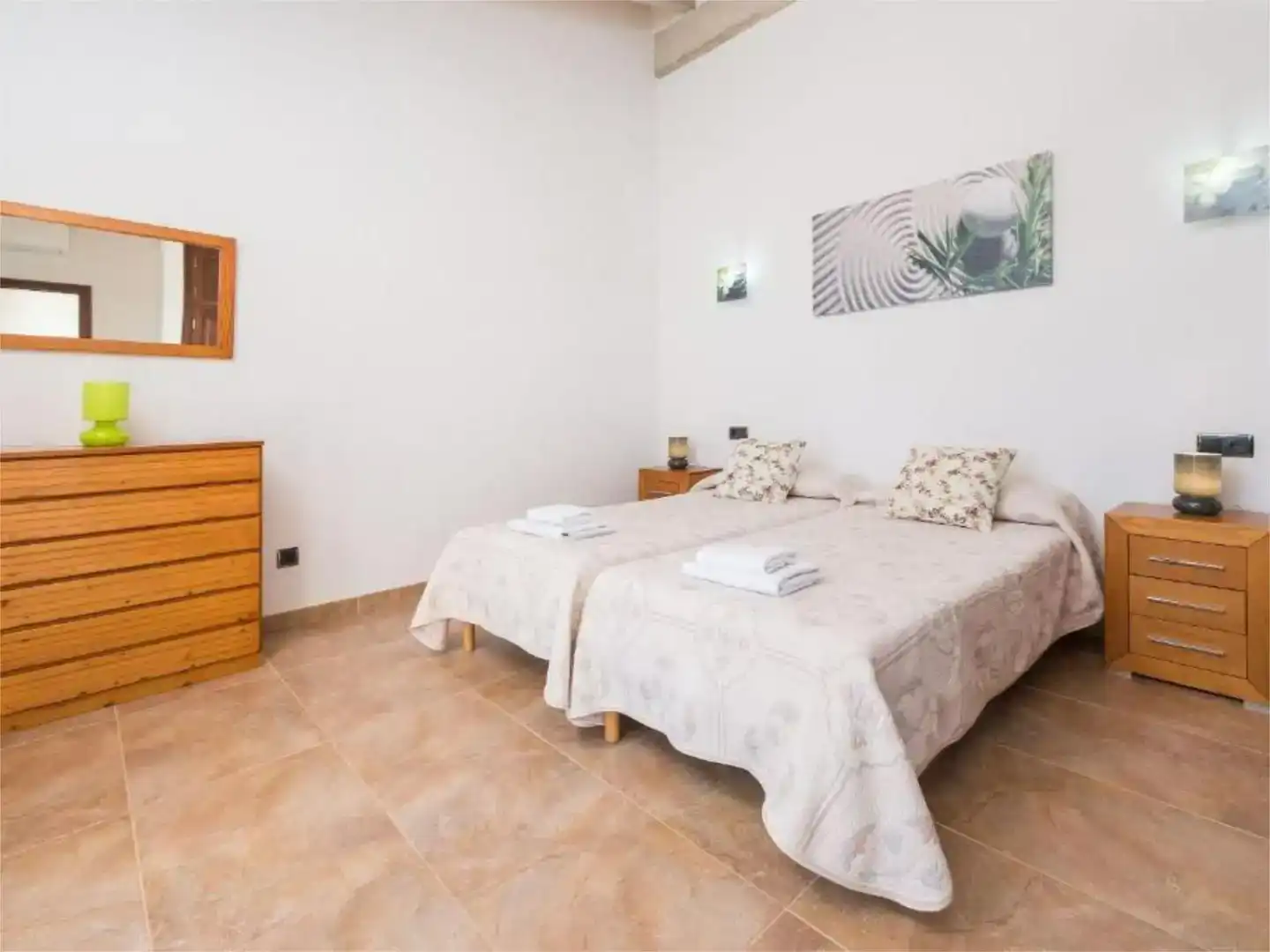 Dormitori de Finca rústica de lloguer en Manacor amb Aire condicionat, Jardí privat i Traster