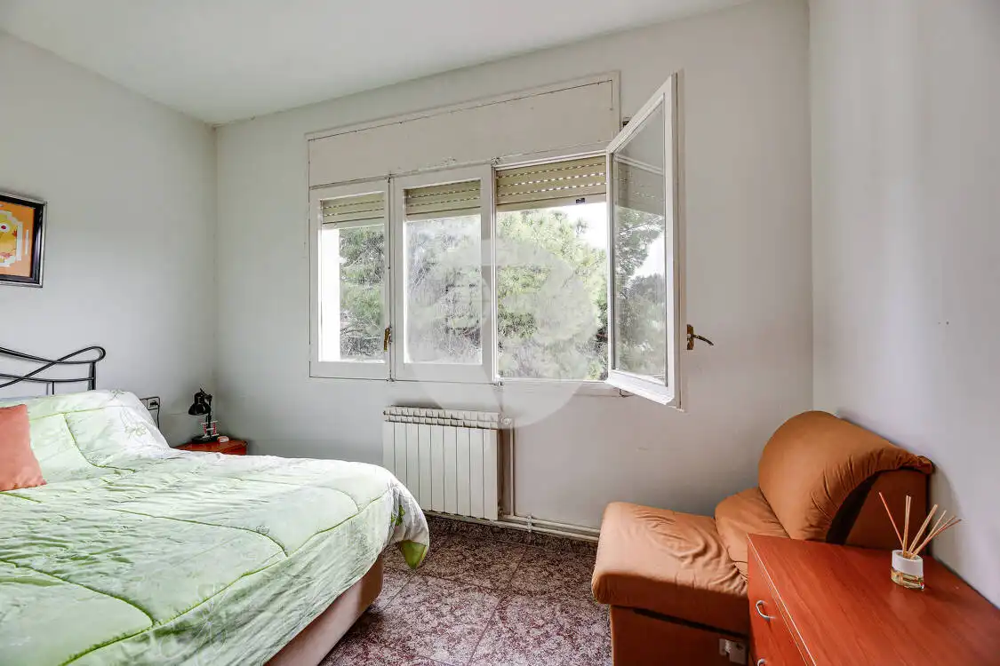 Dormitori de Casa o xalet en venda en Lliçà de Vall amb Calefacció, Terrassa i Piscina