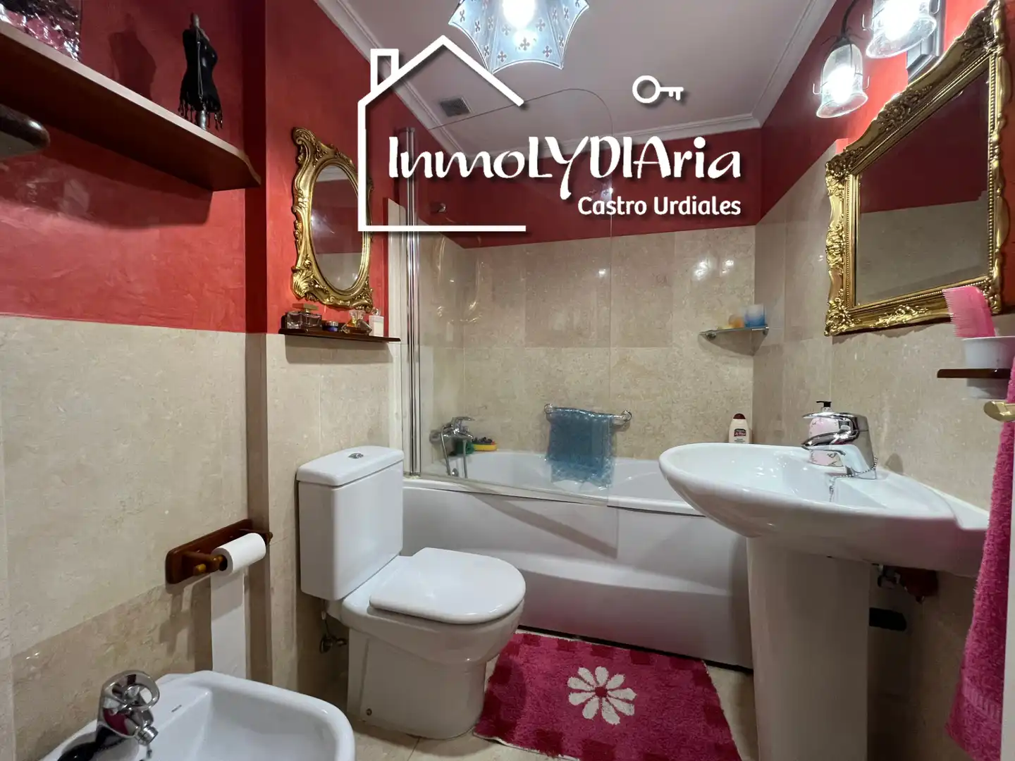 Baño de Casa o chalet en venta en Castro-Urdiales con Calefacción, Jardín privado y Parquet