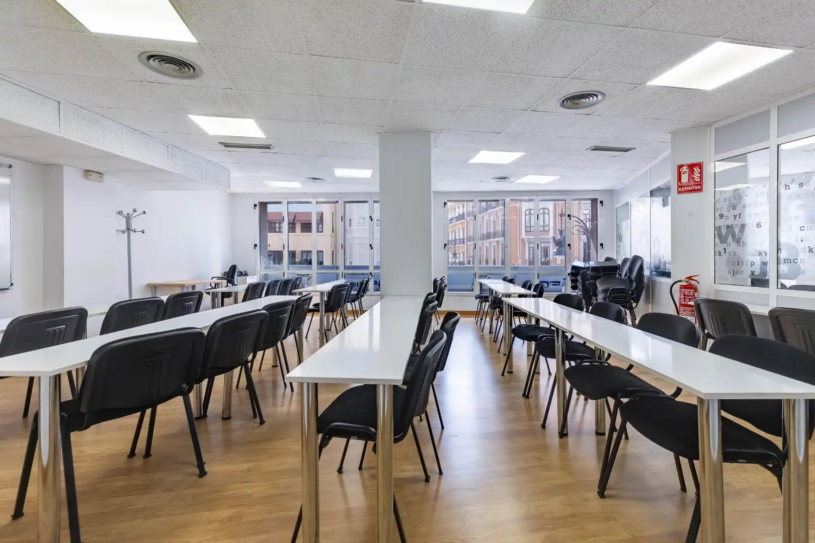 Office for rent in Valencia  with Air Conditioner and Heating