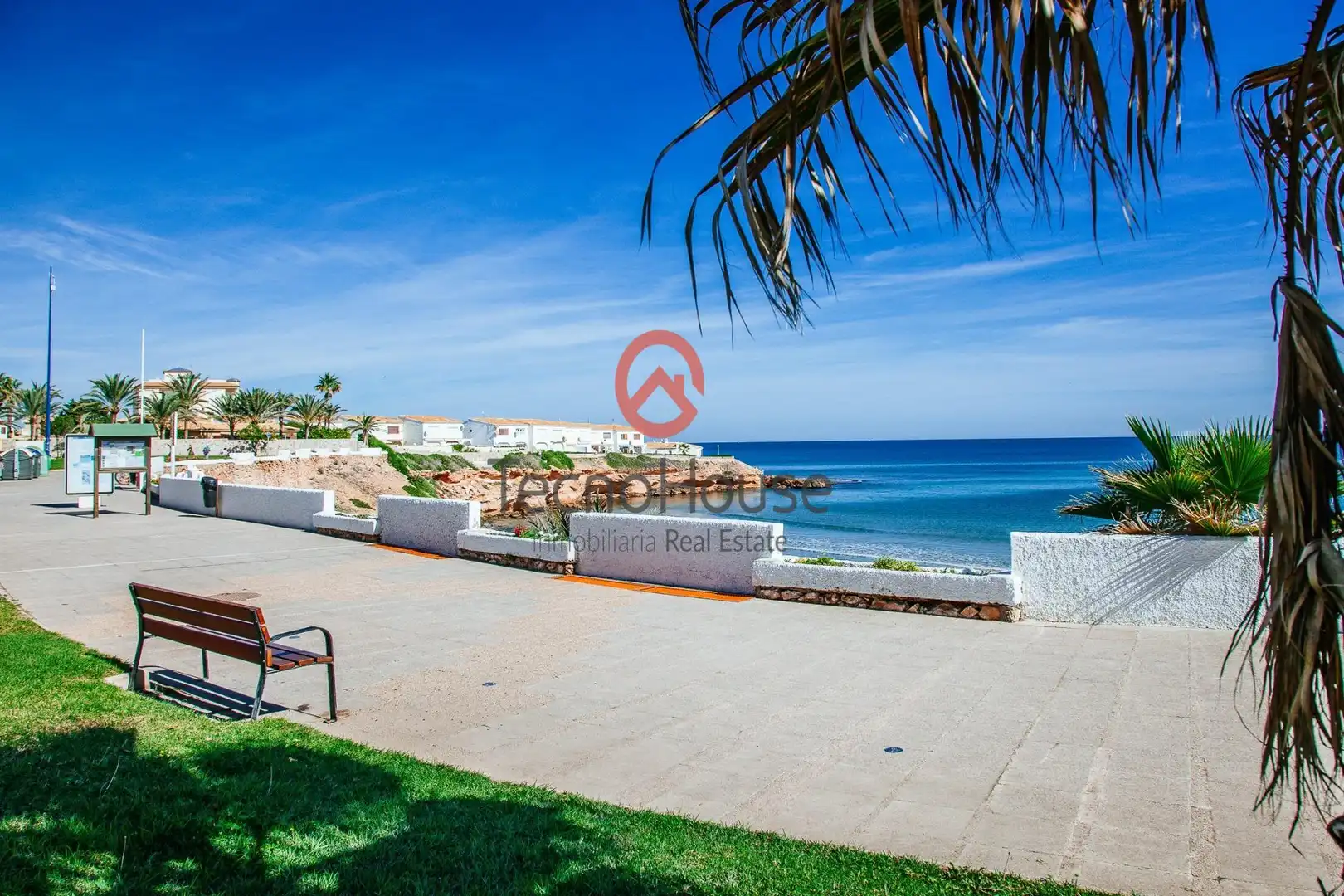 Vista exterior de Casa adosada en venta en Orihuela con Aire acondicionado, Jardín privado y Amueblado