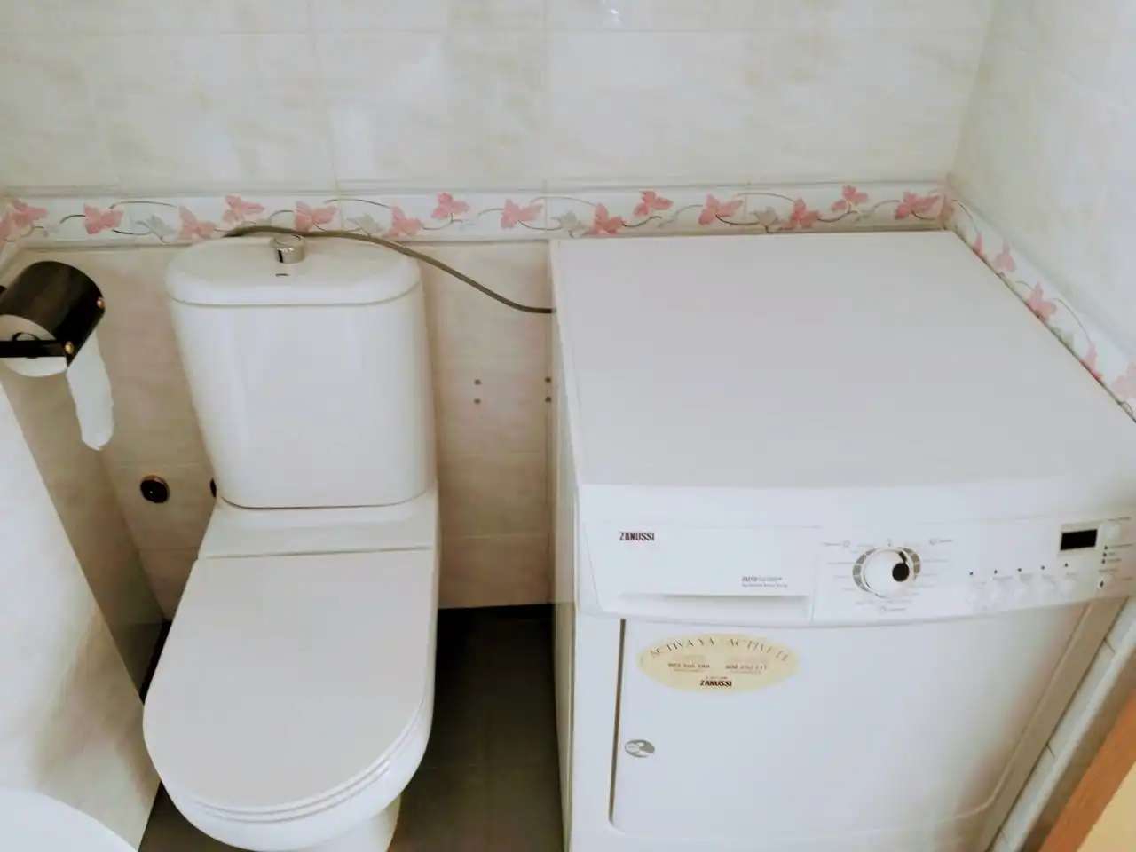 Baño de Dúplex de alquiler en Burgos con Calefacción, Parquet y Amueblado