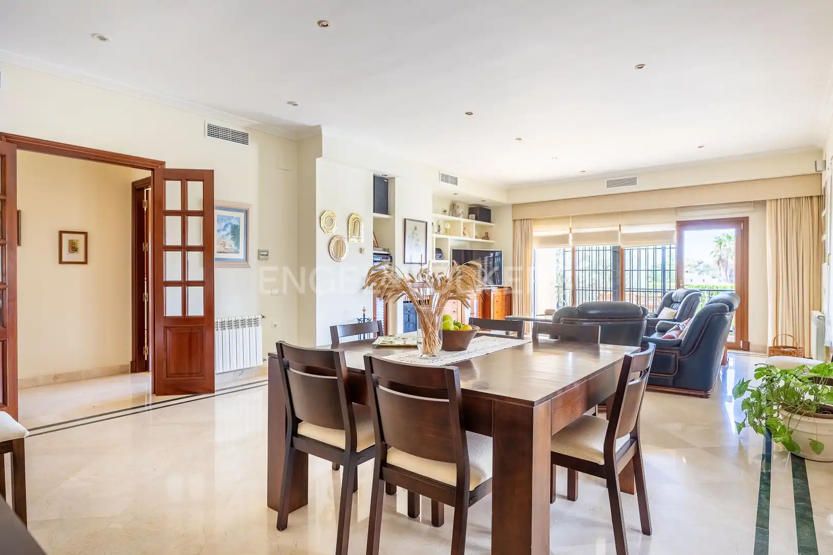 House with terrace for sale in Sanlúcar la Mayor, imagen 9
