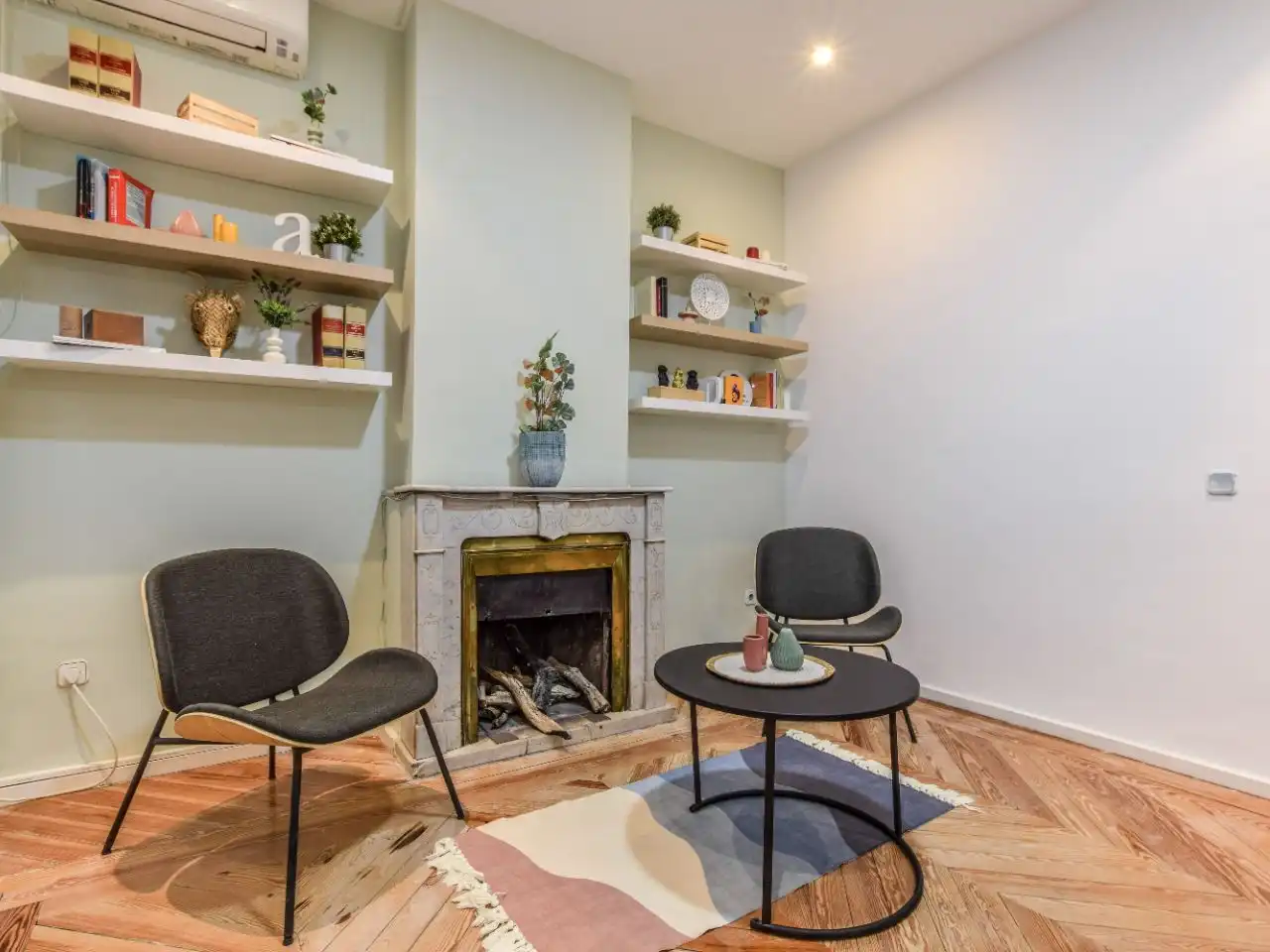 Sala de estar de Oficina de alquiler en Madrid con Aire acondicionado, Calefacción y Amueblado