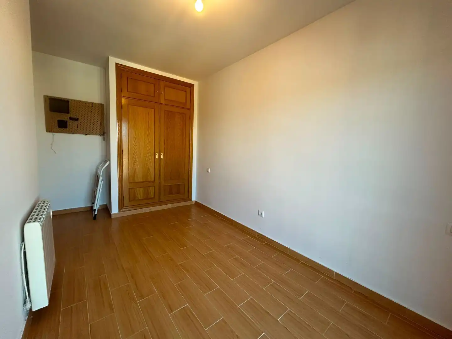 Schlafzimmer von Maisonette zum Verkauf in Pepino mit Klimaanlage und Heizung