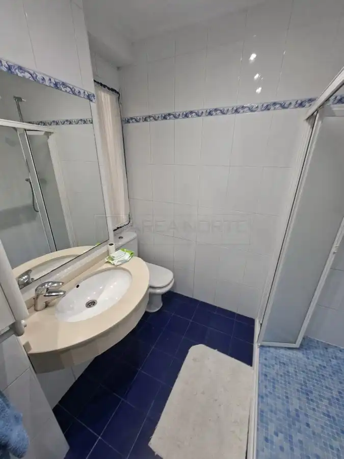 Baño de Piso en venta en Vitoria - Gasteiz con Calefacción, Parquet y Terraza