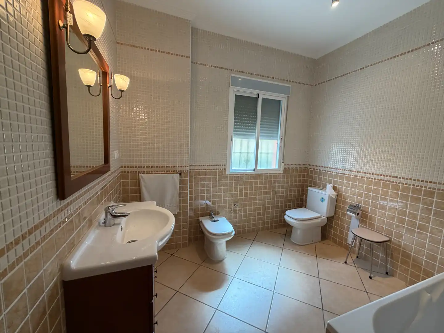 Bathroom of Houses for sale in Úbeda  with Air Conditioner, Private garden and Terrace