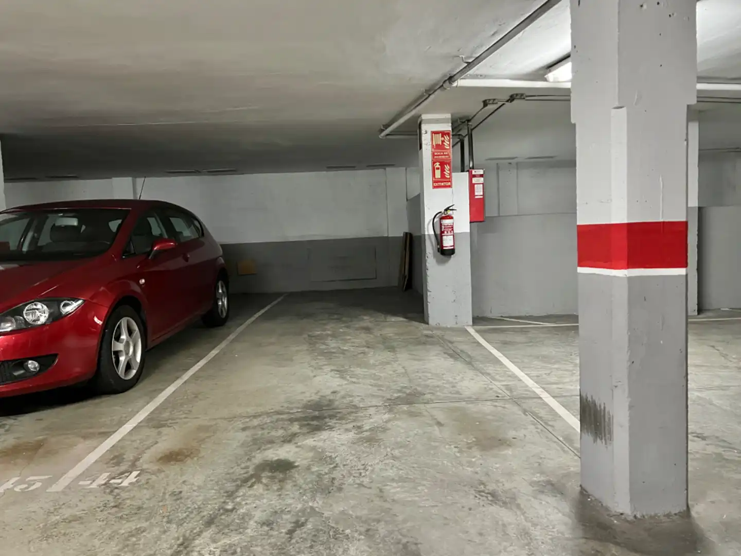 Aparcament de Pis en venda en Reus amb Calefacció, Terrassa i Forn