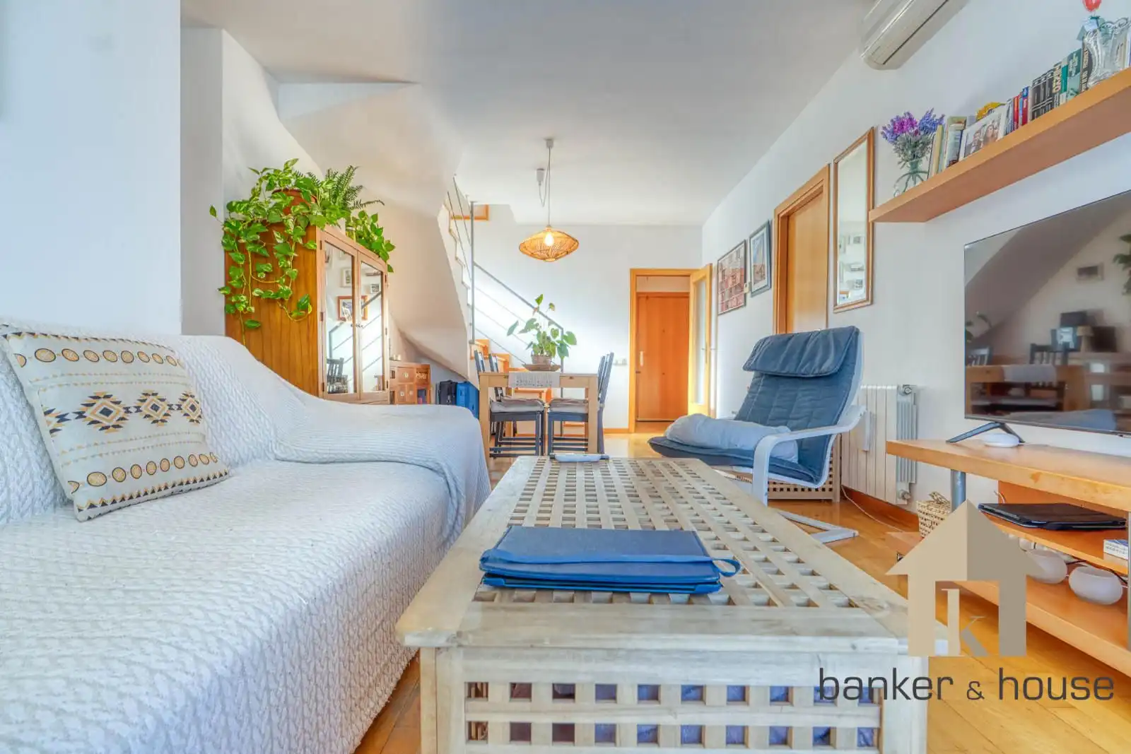 Sala d'estar de Àtic en venda en Sabadell amb Aire condicionat i Terrassa