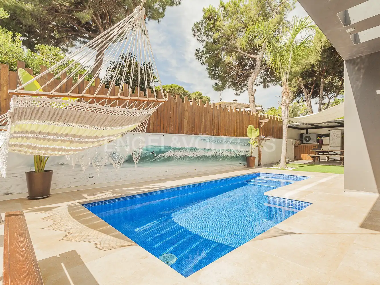 Swimming pool of Houses for rent in Castelldefels  with Air Conditioner, Heating and Private garden