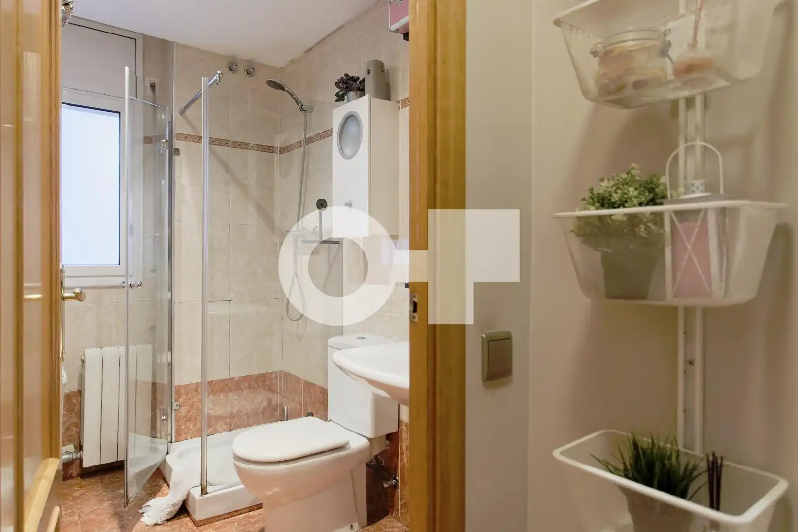 Bathroom of Duplexes for sale in Barcelona  with Heating, Parquet flooring and Terrace