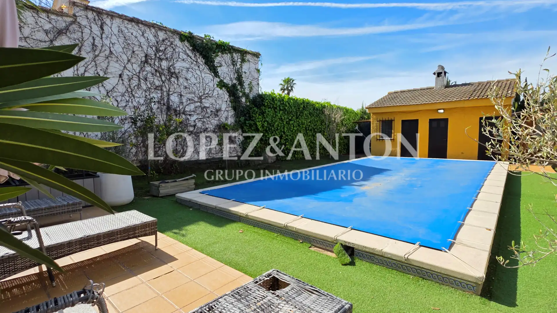 Garden of Houses for sale in L'Eliana  with Air Conditioner, Heating and Private garden