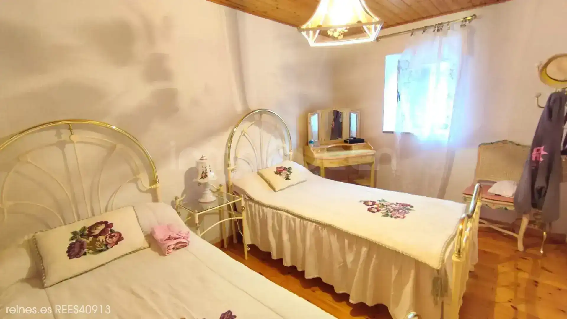 Bedroom of Duplexes for sale in Cabrales  with Heating, Terrace and Furnished