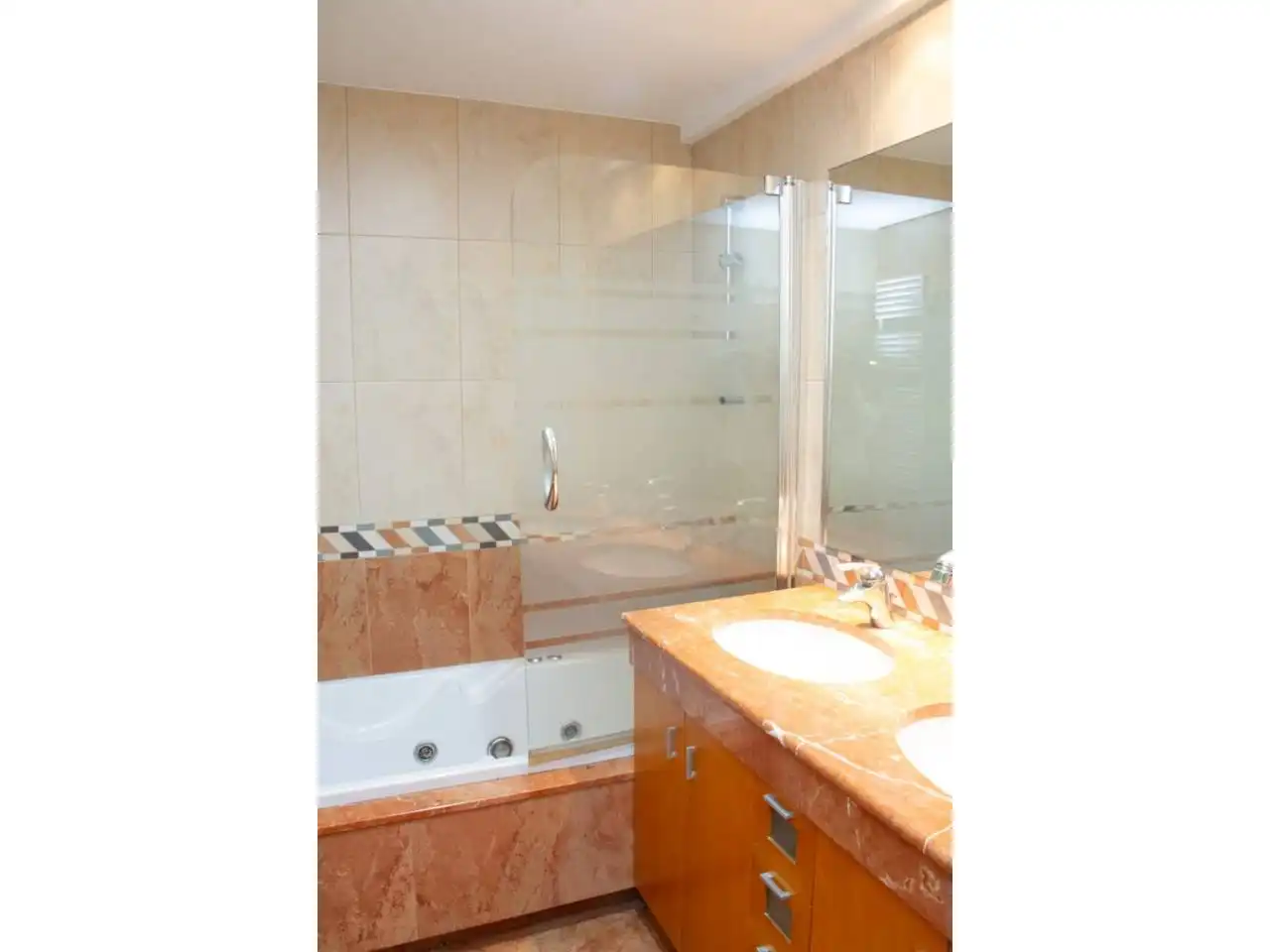 Baño de Piso en venta en La Massana con Calefacción, Jardín privado y Parquet