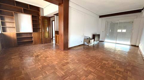 Photo 2 of Flat to rent in Calle de Sangenjo, La Paz, Madrid