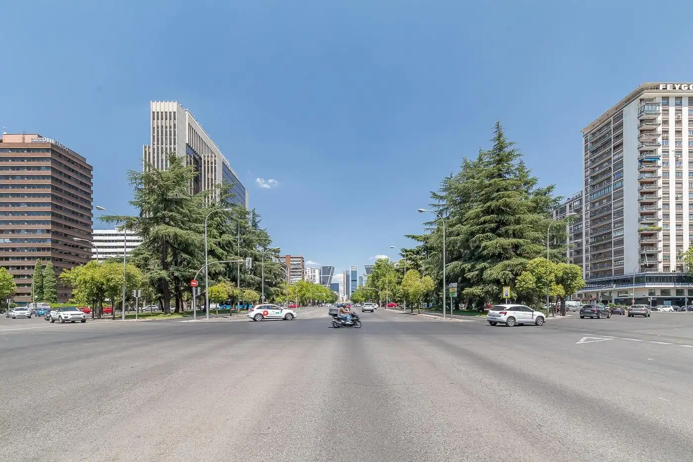 Vista exterior de Oficina de lloguer en Madrid amb Aire condicionat, Calefacció i Terrassa