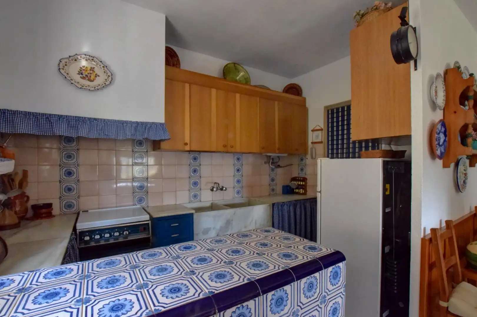 Cuina de Casa o xalet en venda en Alfara de Carles amb Terrassa, Traster i Piscina
