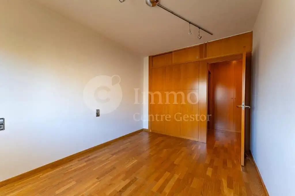 Habitación de Dúplex en venta en Lleida con Aire acondicionado, Calefacción y Parquet