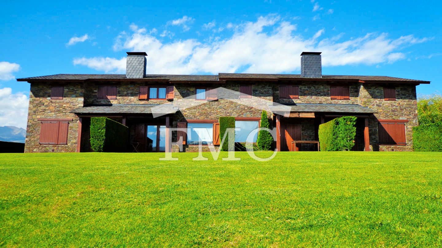 Jardín de Casa o chalet de alquiler en Sainte - Léocadie con Calefacción, Jardín privado y Parquet
