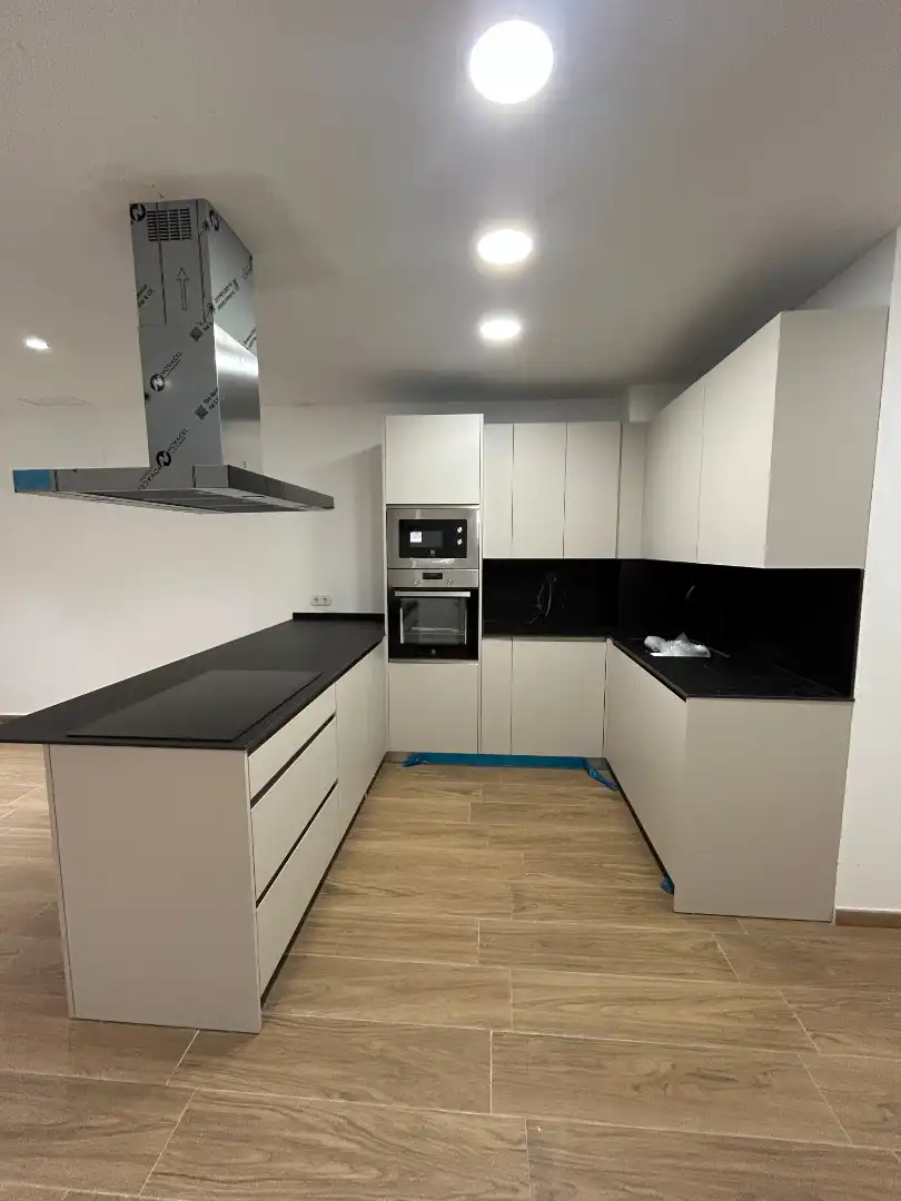 Cocina de Piso en venta en Figueres con Aire acondicionado, Calefacción y Parquet
