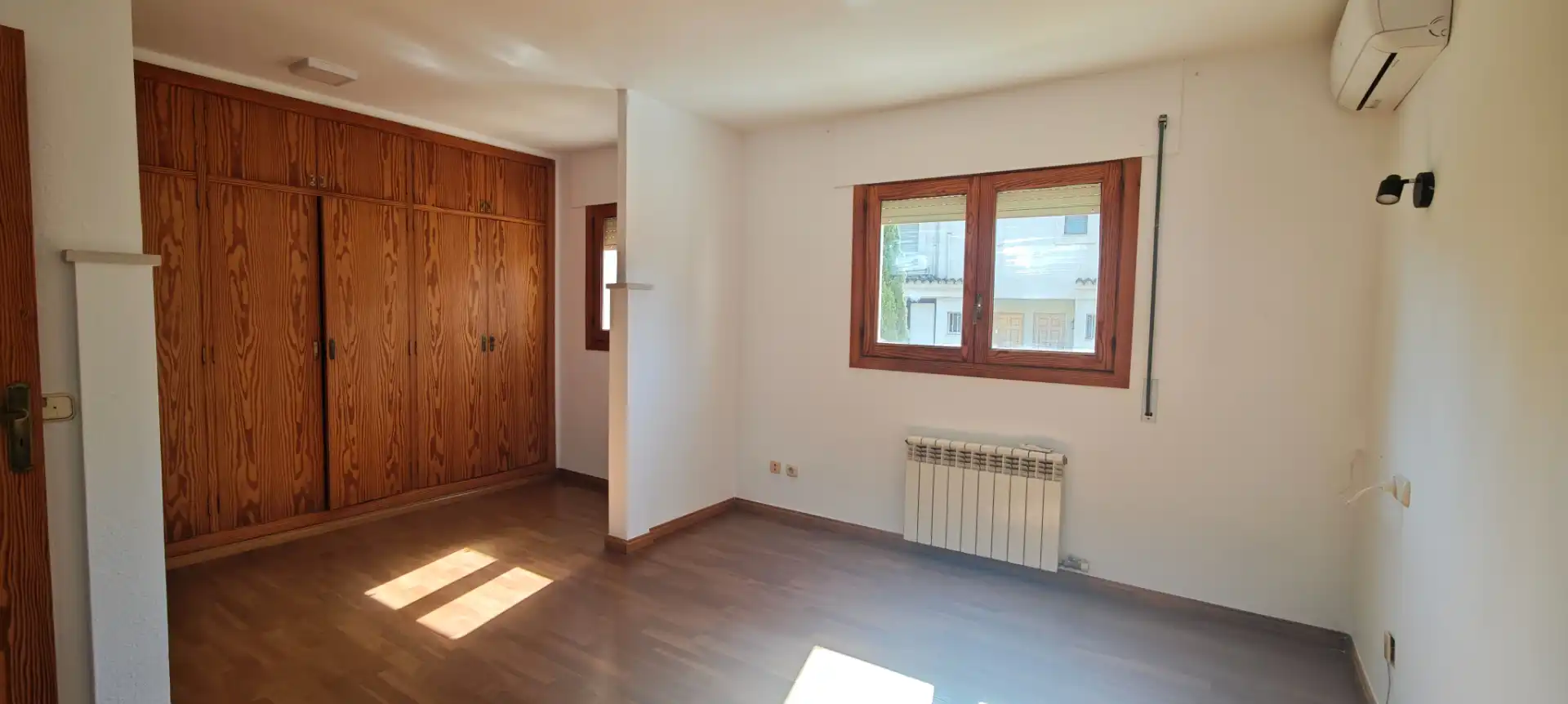 Habitación de Casa adosada de alquiler en Calvià con Aire acondicionado, Calefacción y Jardín privado