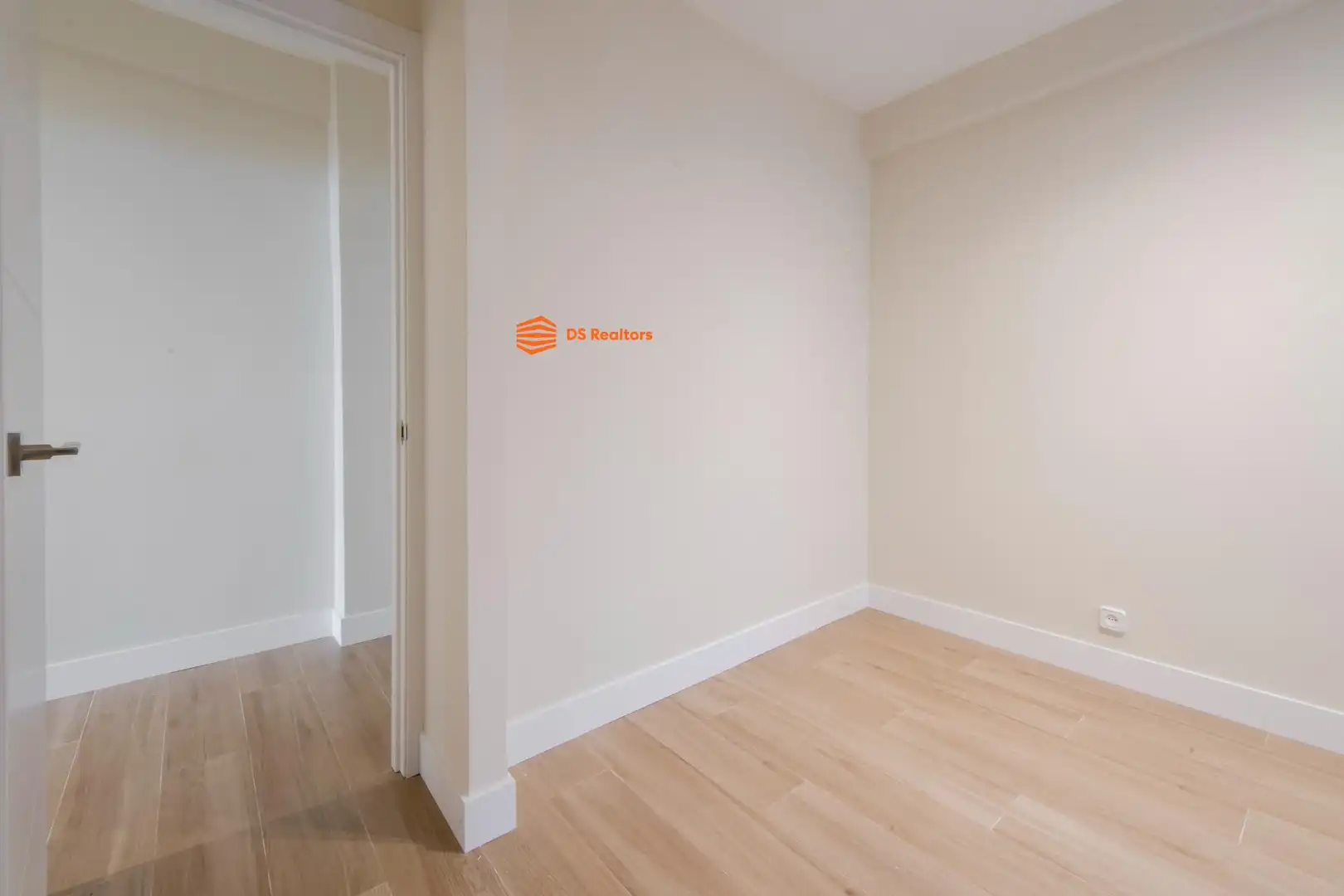 Flat with lift for sale in Avenida BRUSELAS 48, imagen 16