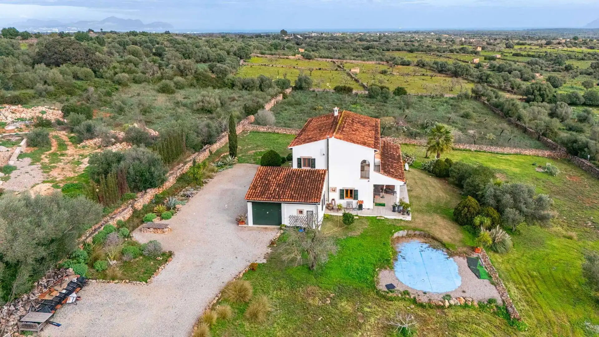Vista exterior de Finca rústica en venda en Santa Margalida amb Moblat