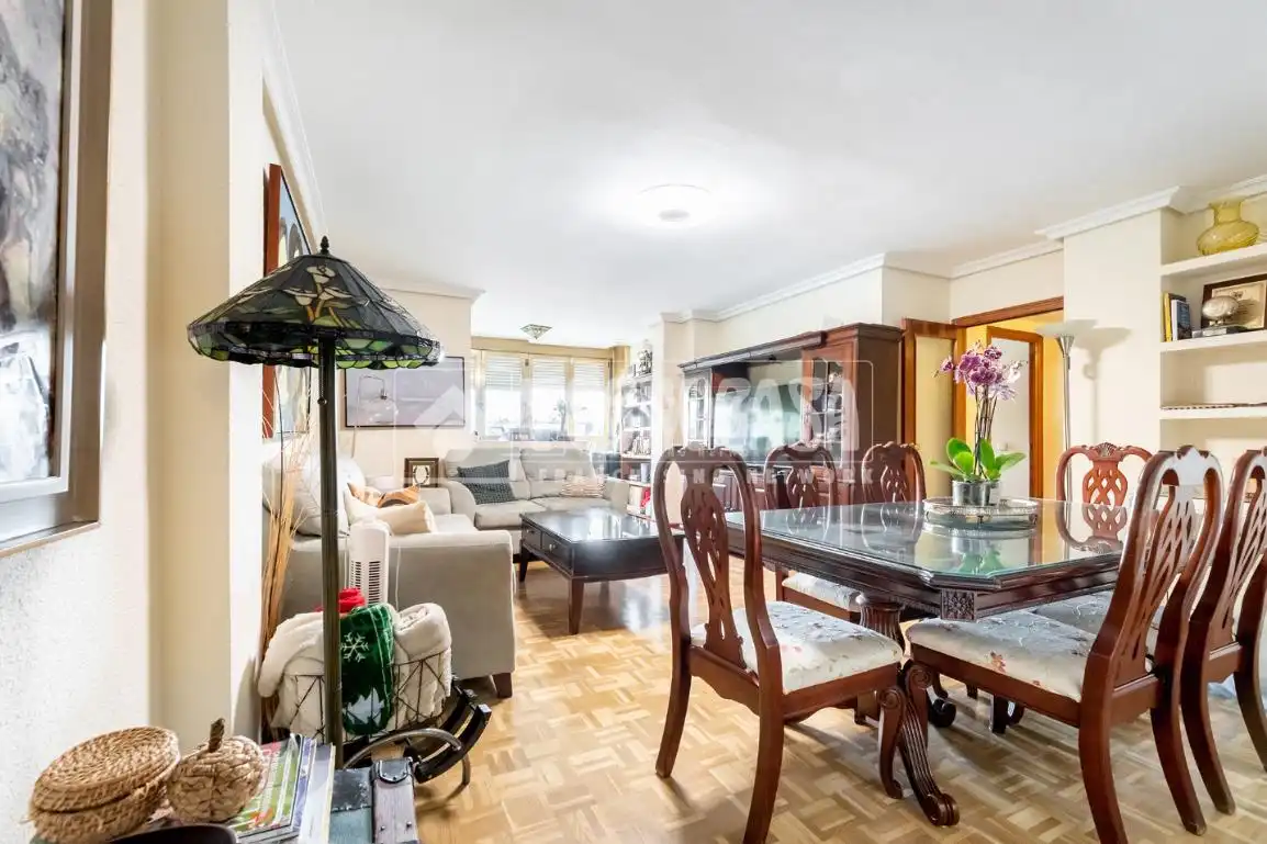 Sala de estar de Piso en venta en Las Rozas de Madrid con Terraza y Trastero