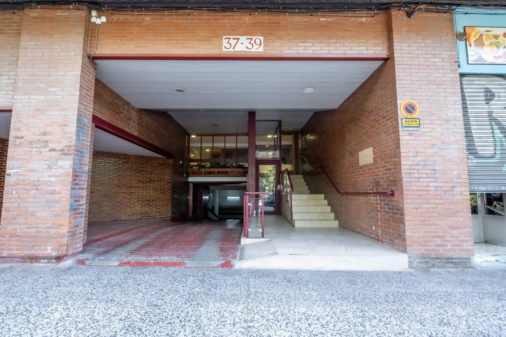 Vista exterior de Pis en venda en Zaragoza amb Calefacció i Terrassa