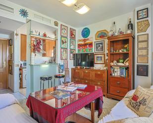 Sala d'estar de Apartament en venda en  Sevilla Capital amb Aire condicionat, Calefacció i Parquet