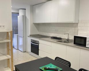 Cuina de Pis de lloguer en  Sevilla Capital amb Aire condicionat, Calefacció i Terrassa