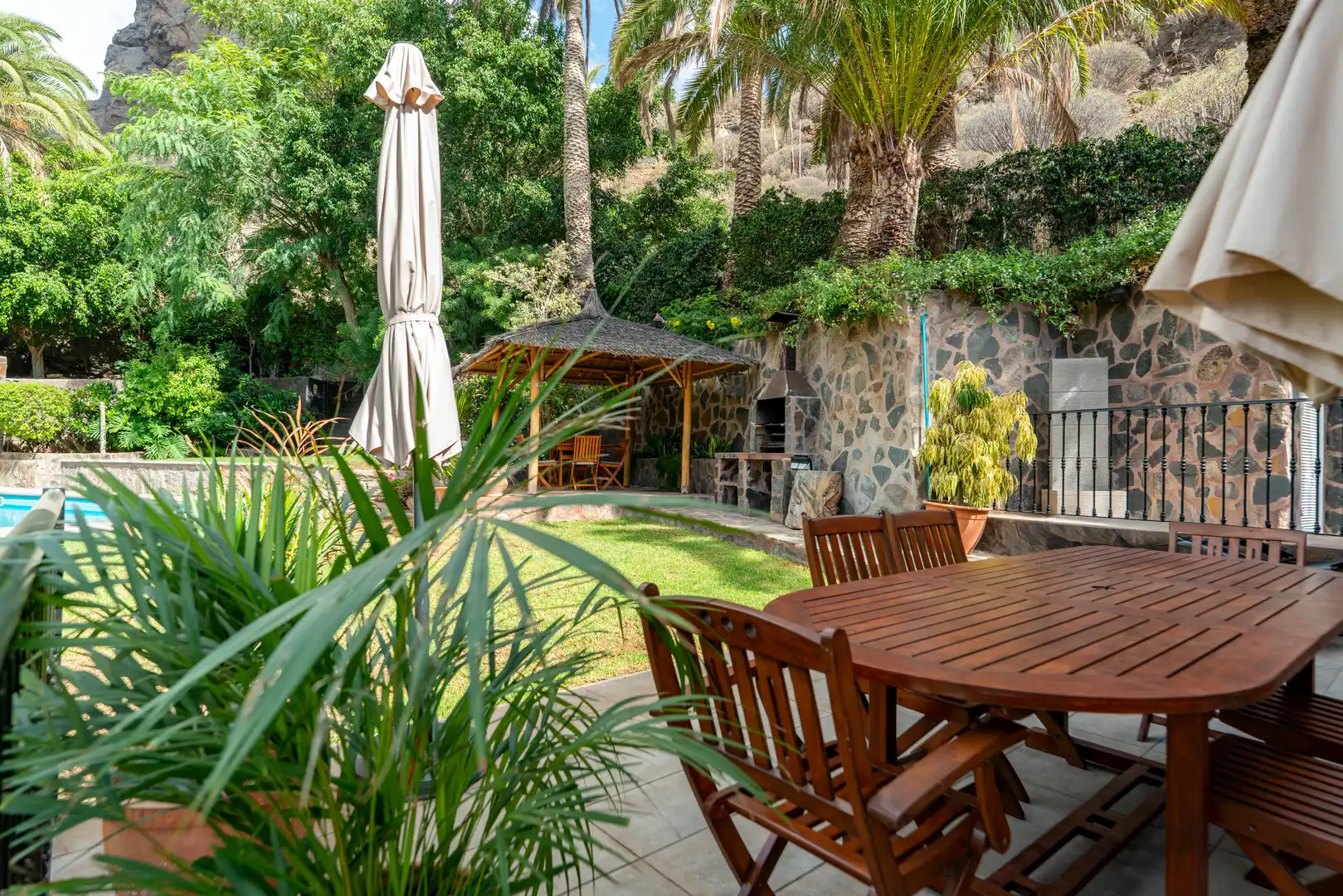 Terrassa de Casa o xalet en venda en El Horno
