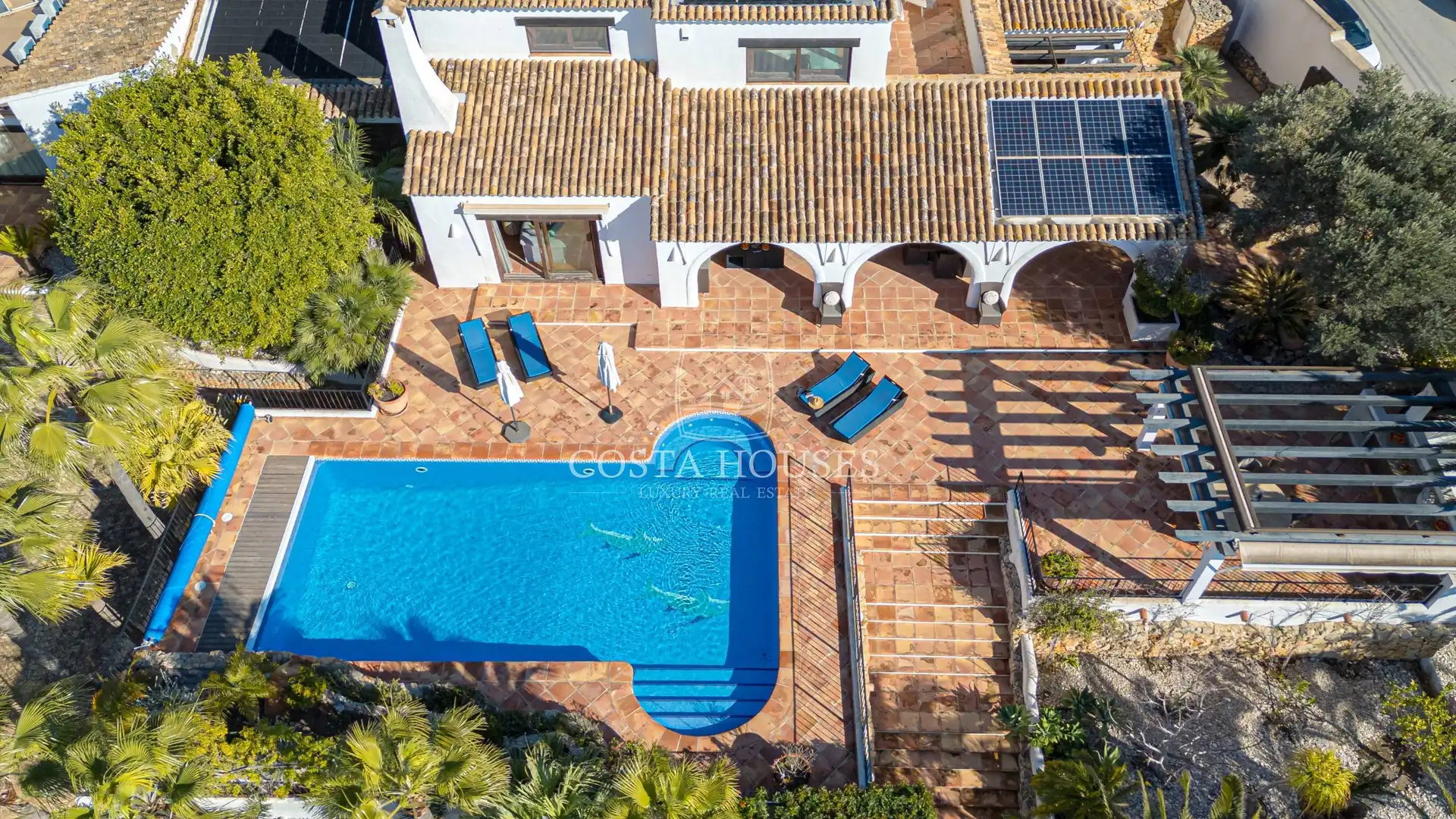 Vista exterior de Casa o xalet en venda en Moraira amb Aire condicionat, Calefacció i Jardí privat