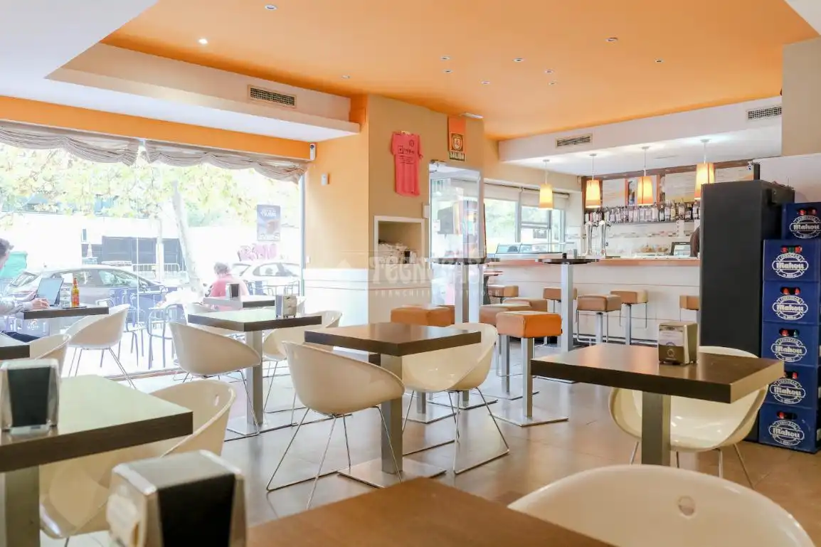 Commercial properties for sale in Madrid  with Air Conditioner and Terrace
