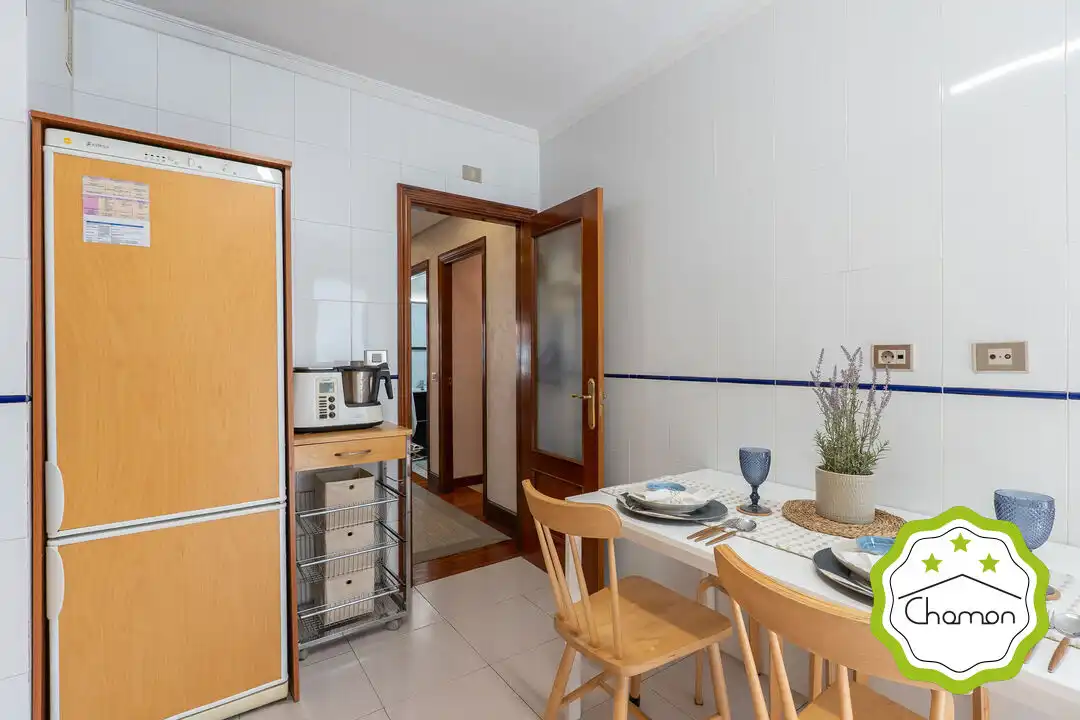 Küche von Wohnung zum Verkauf in Bilbao  mit Heizung, Privatgarten und Abstellraum