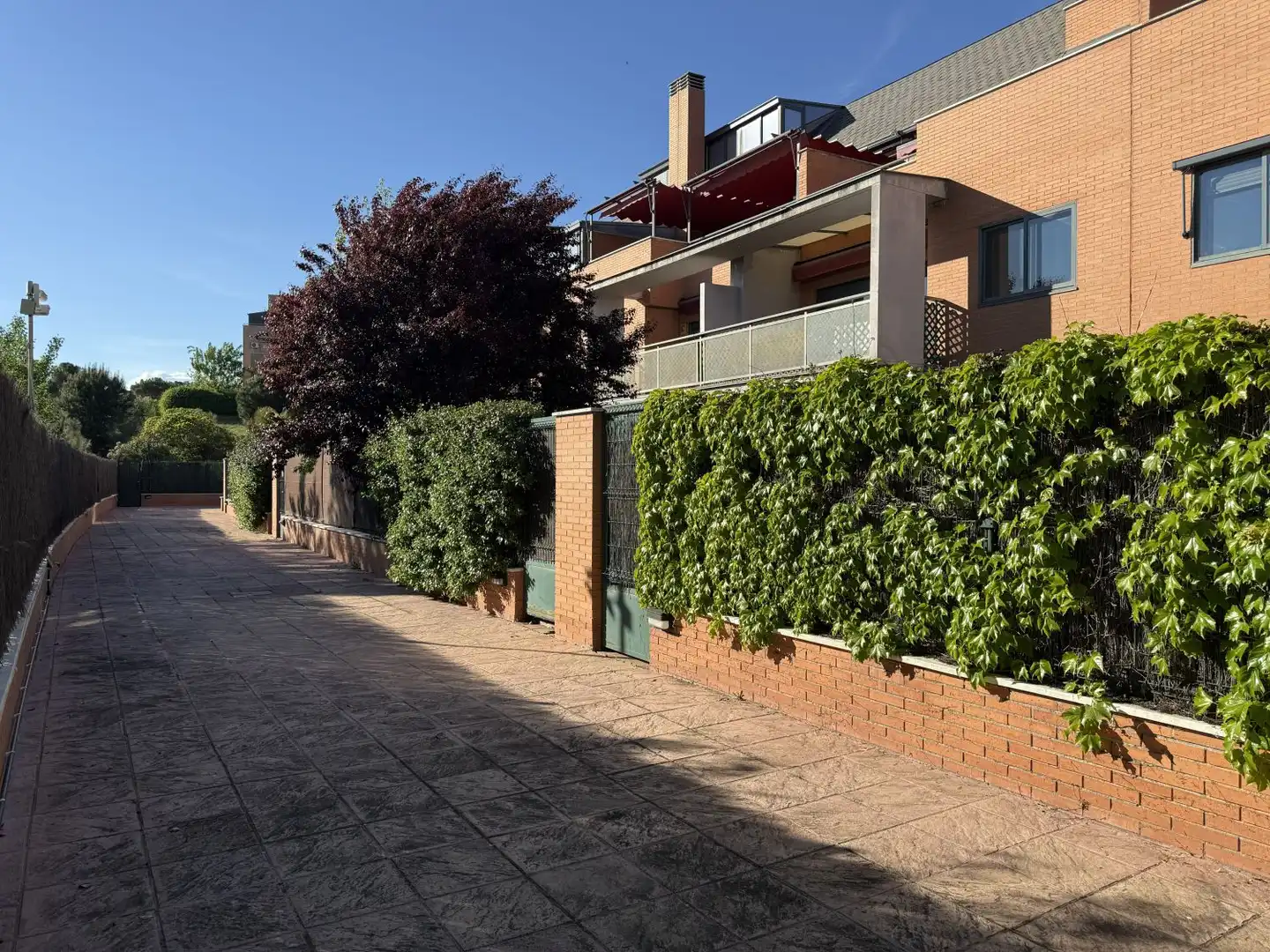 Exterior view of Flat for rent in Las Rozas de Madrid  with Air Conditioner, Parquet flooring and Terrace