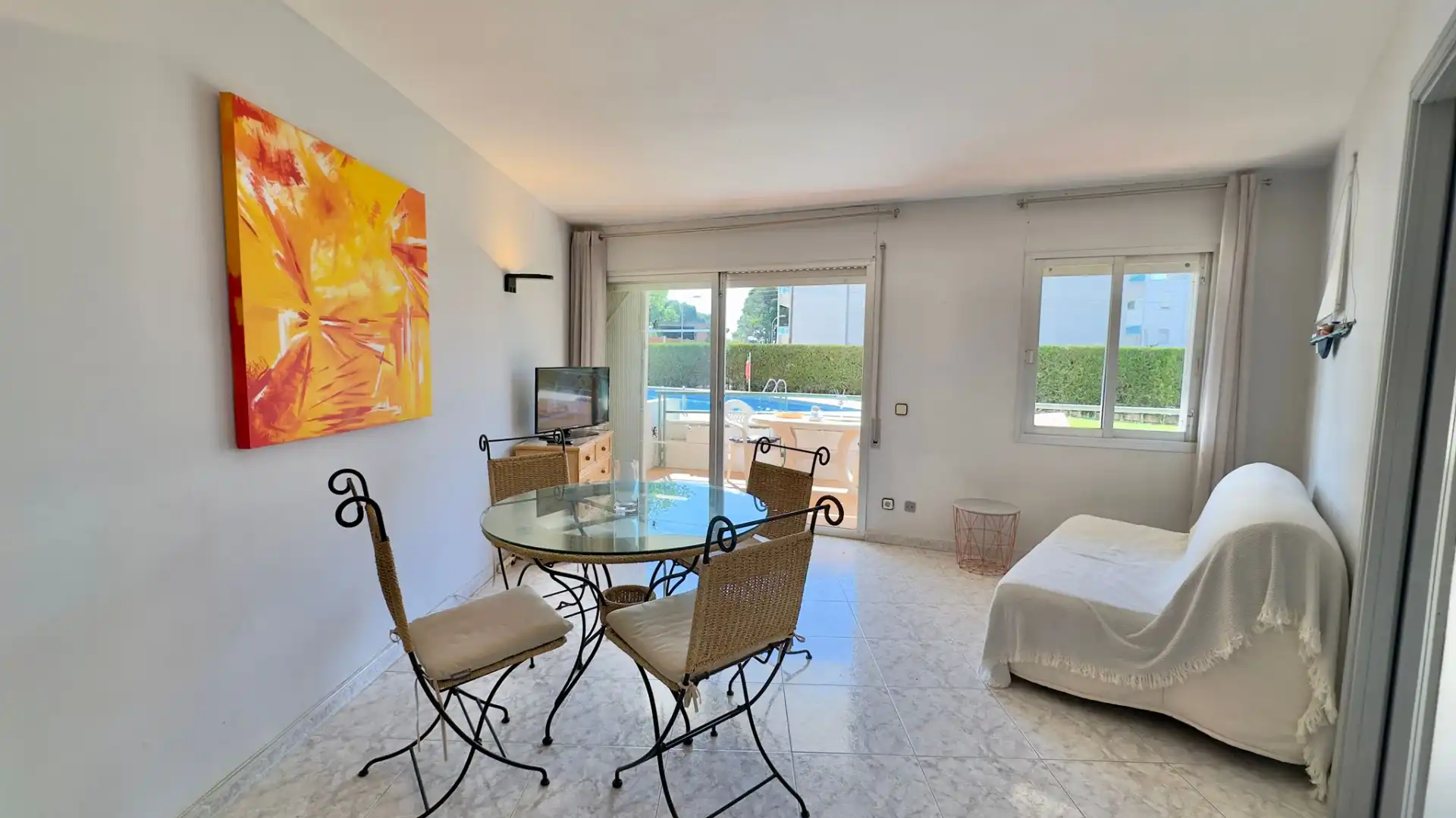 Jardín de Piso en venta en L'Estartit con Terraza, Amueblado y Lavadora