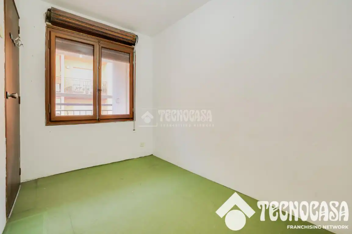 Schlafzimmer von Wohnung zum Verkauf in Mataró mit Klimaanlage, Balkon und Alarm