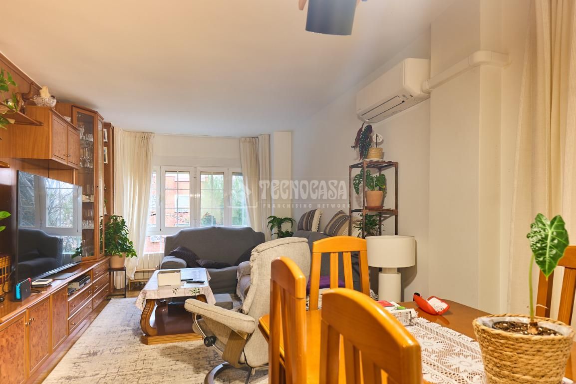 Sala d'estar de Pis en venda en Rivas-Vaciamadrid amb Aire condicionat, Calefacció i Parquet