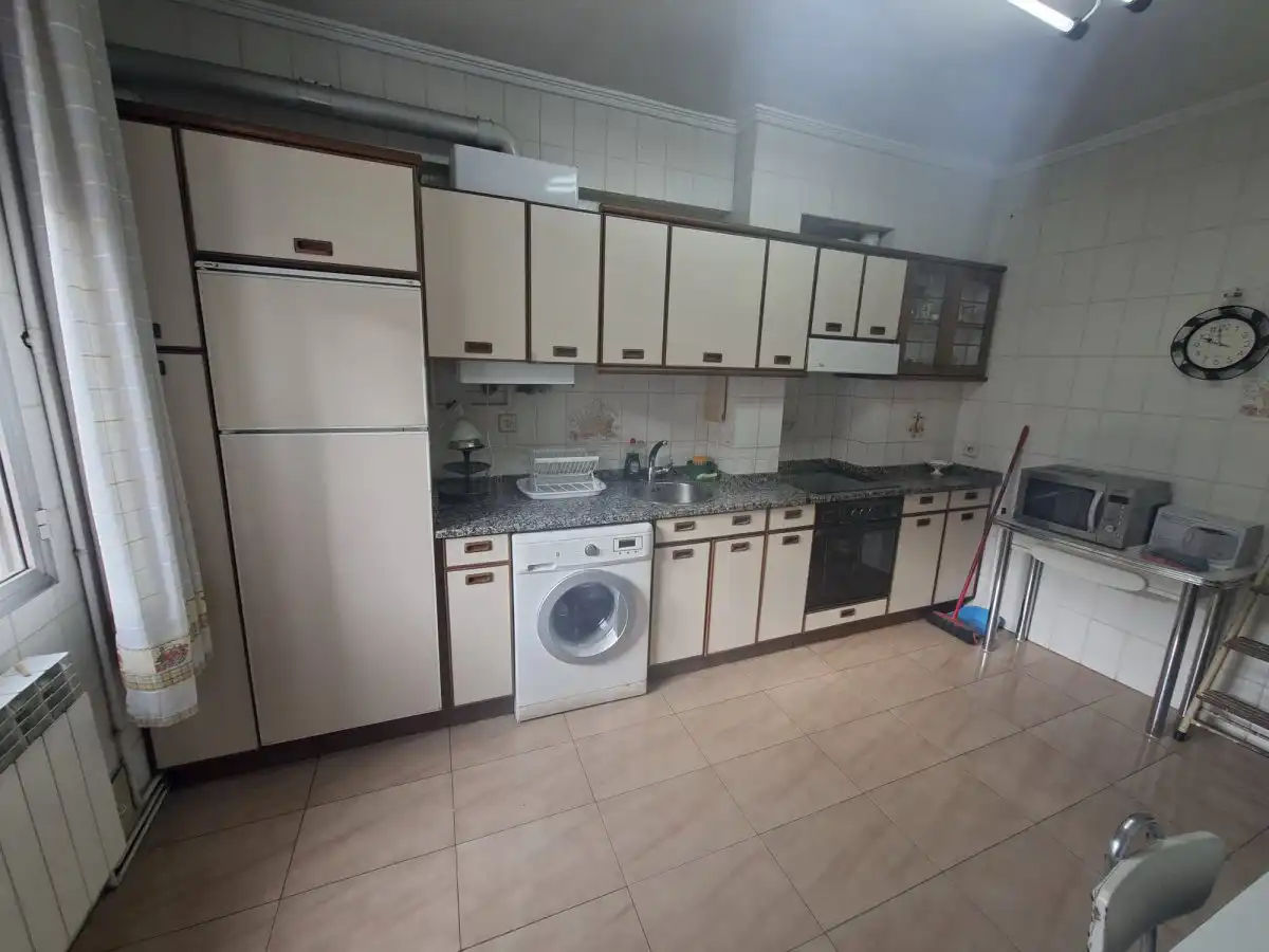 Cocina de Piso en venta en Vitoria - Gasteiz con Calefacción, Parquet y Trastero