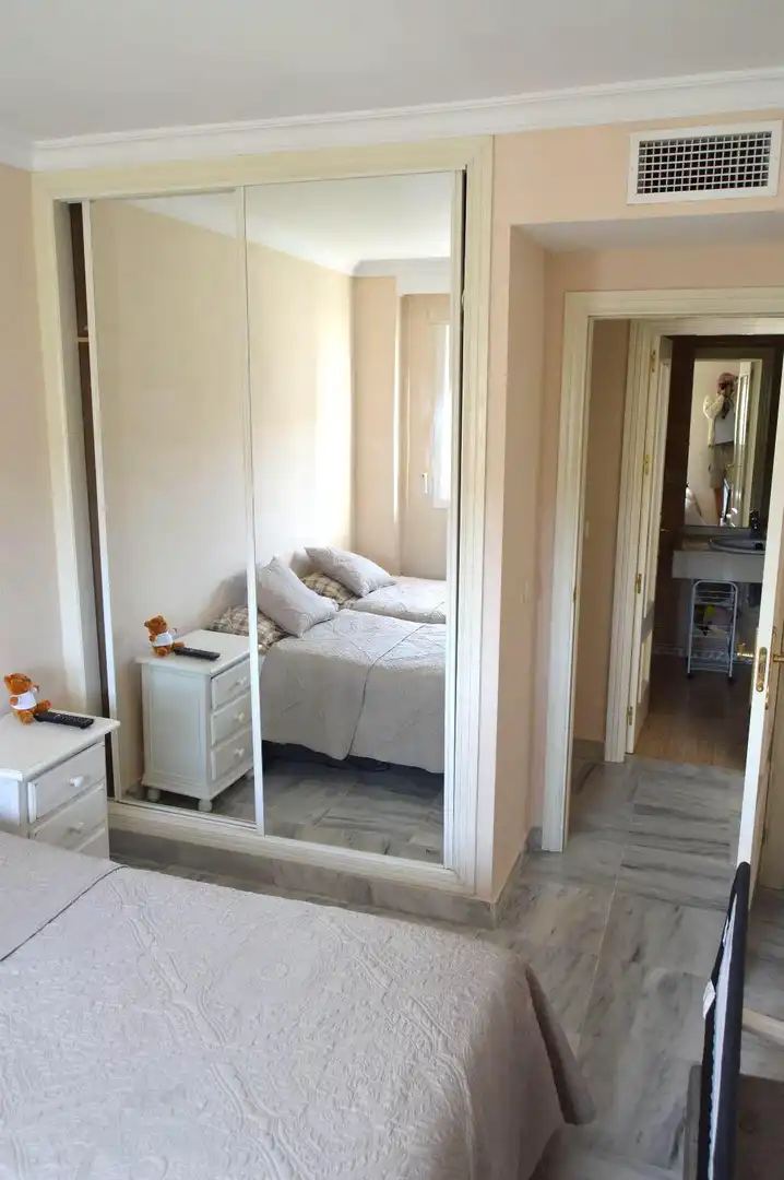 Schlafzimmer von Wohnungen zum Verkauf in Marbella mit Klimaanlage, Möbliert und Internet