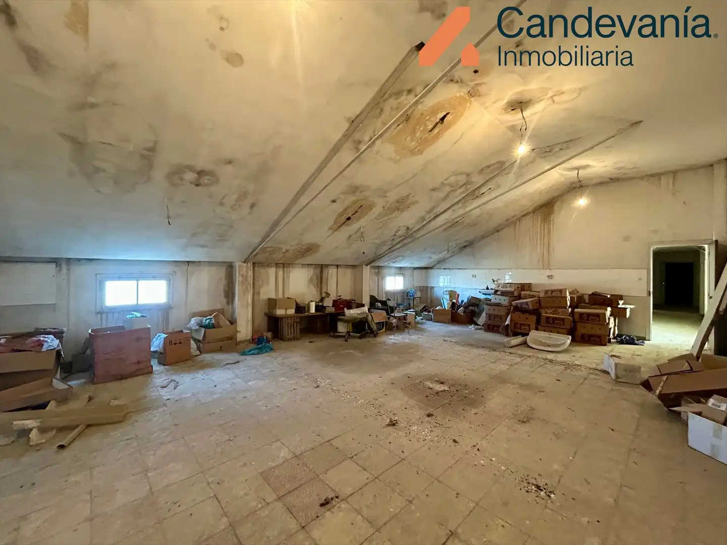 Nave industrial en venta en Zuera