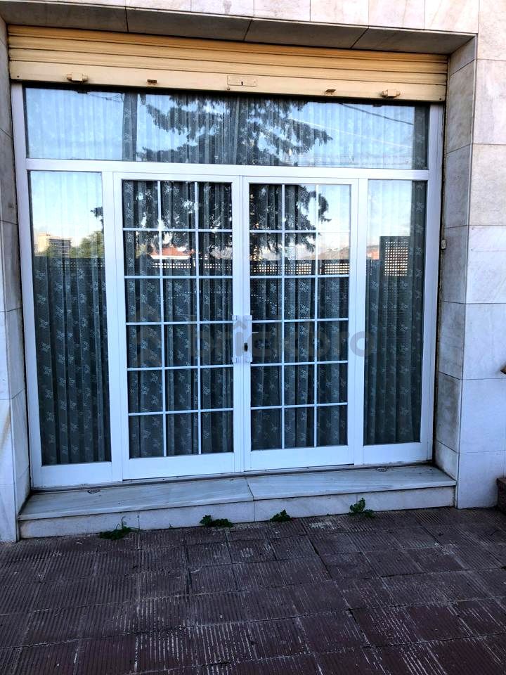 Exterior view of Premises for sale in  Barcelona Capital  with Air Conditioner