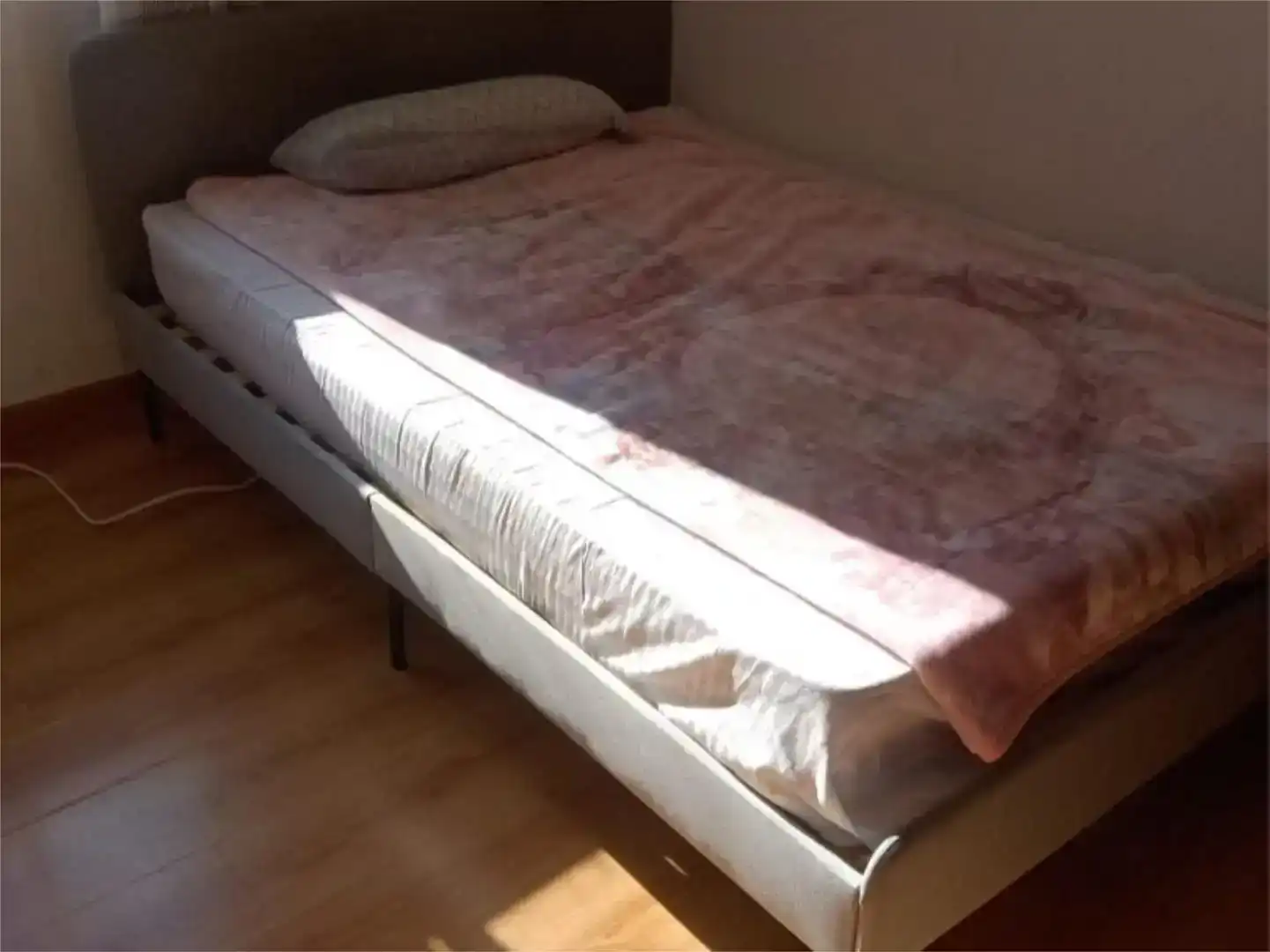 Dormitori de Pis de lloguer en Coslada amb Parquet i Moblat