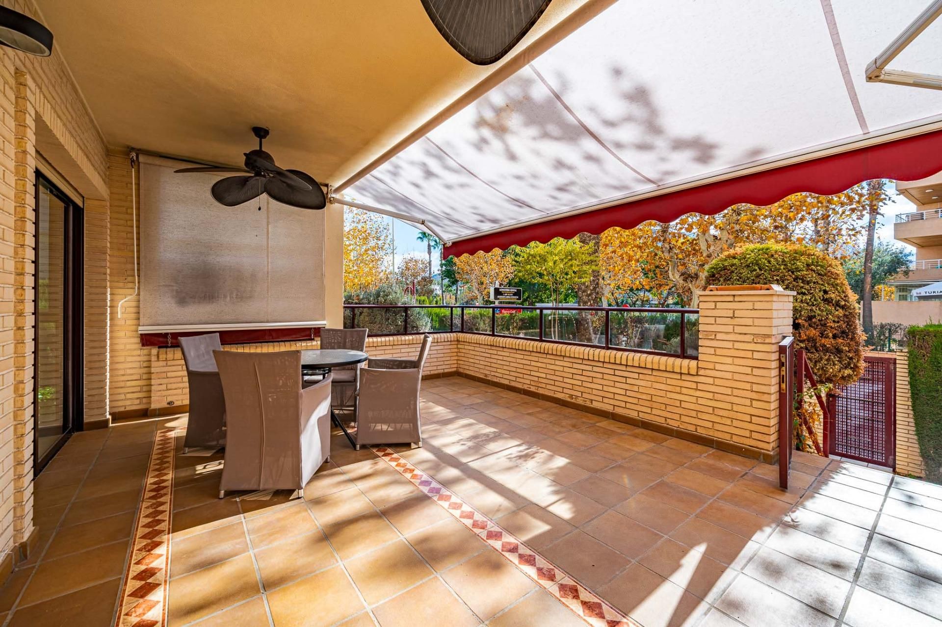 Terrassa de Apartament de lloguer en L'Alfàs del Pi amb Aire condicionat, Calefacció i Jardí privat